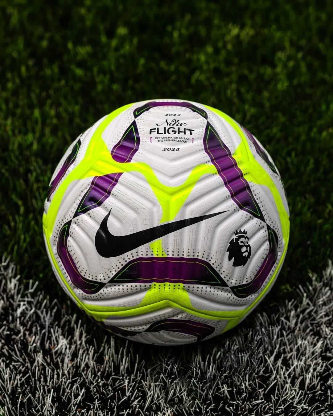 英超联赛五大豪门激战正酣：曼城利物浦争锋，切尔西曼联逐鹿冠军